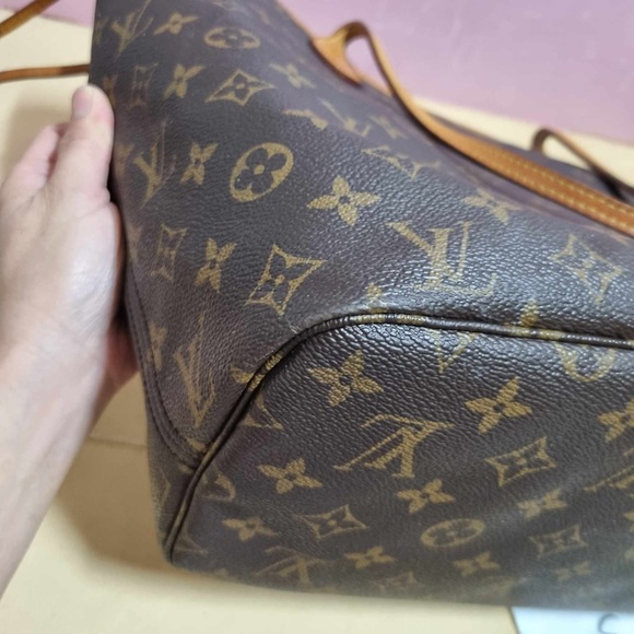 Authentic Neverfull MM - Picture 13 of 15